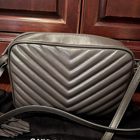 SOLD Lou Camera Bag - Picture 2 of 7